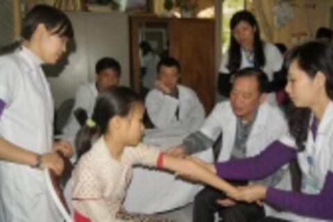Hội từ thiện SAP-VN tổ chức khám cho người khuyết tật tại Tuyên Quang